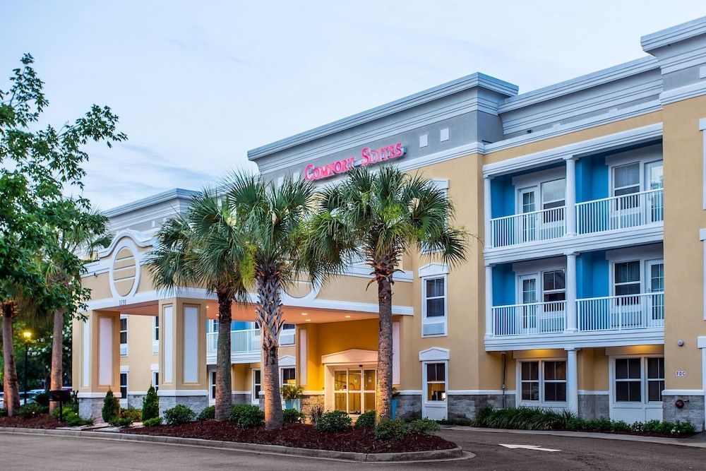 Comfort Suites at Isle of Palms Connector 1