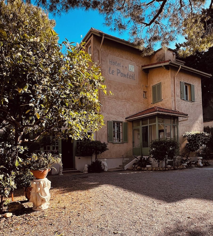 Hotel Le Ponteil 1