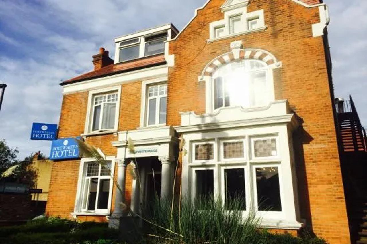 Holtwhites Hotel 2
