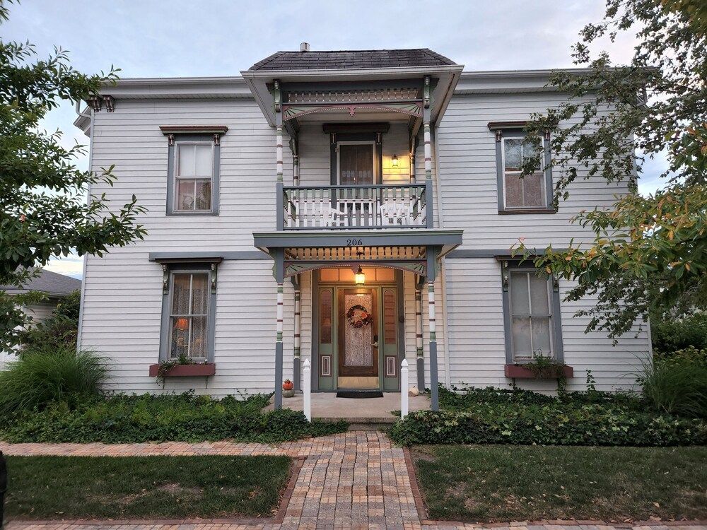 Hawthorne Inn 1