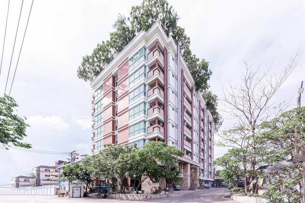 Latin Garden Hotel 1