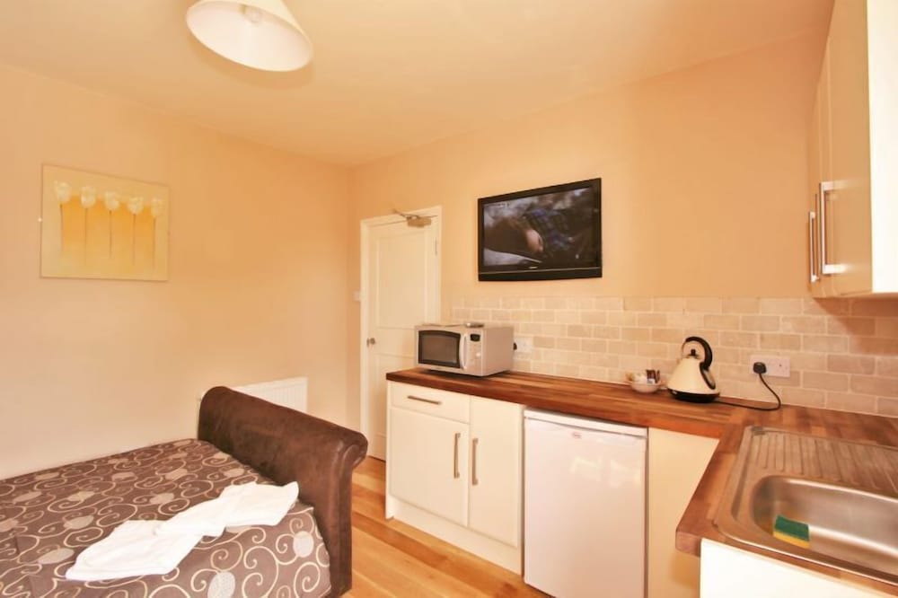 Central Studios Tennyson Road 2