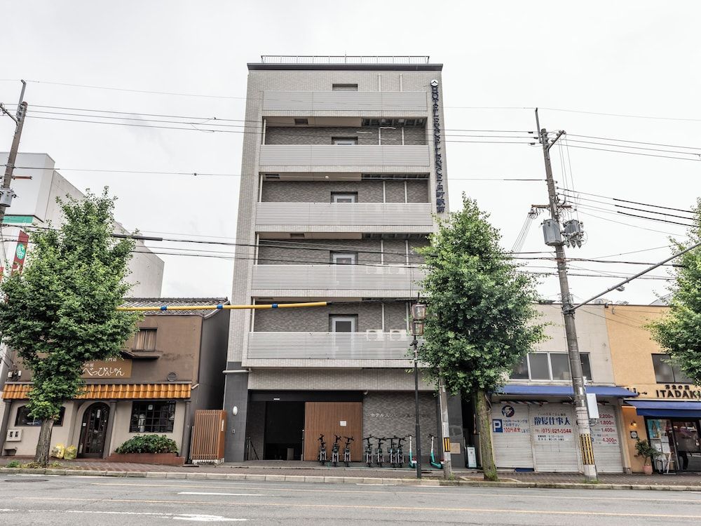 Hotel Excellence Enmachi Ekimae 1