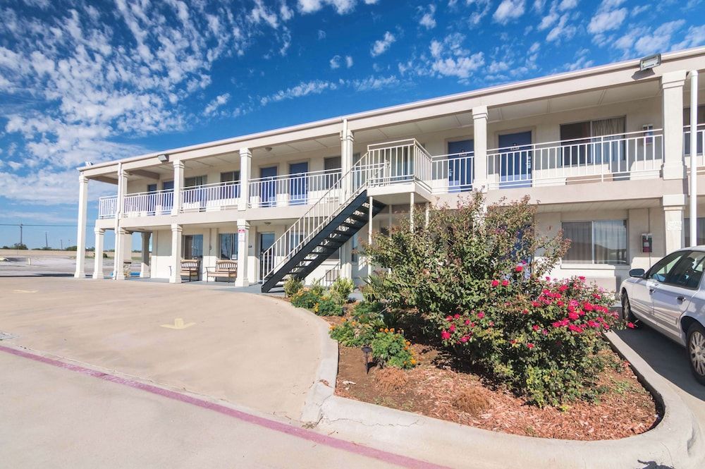 Motel 6 Wichita Falls, TX - North 1