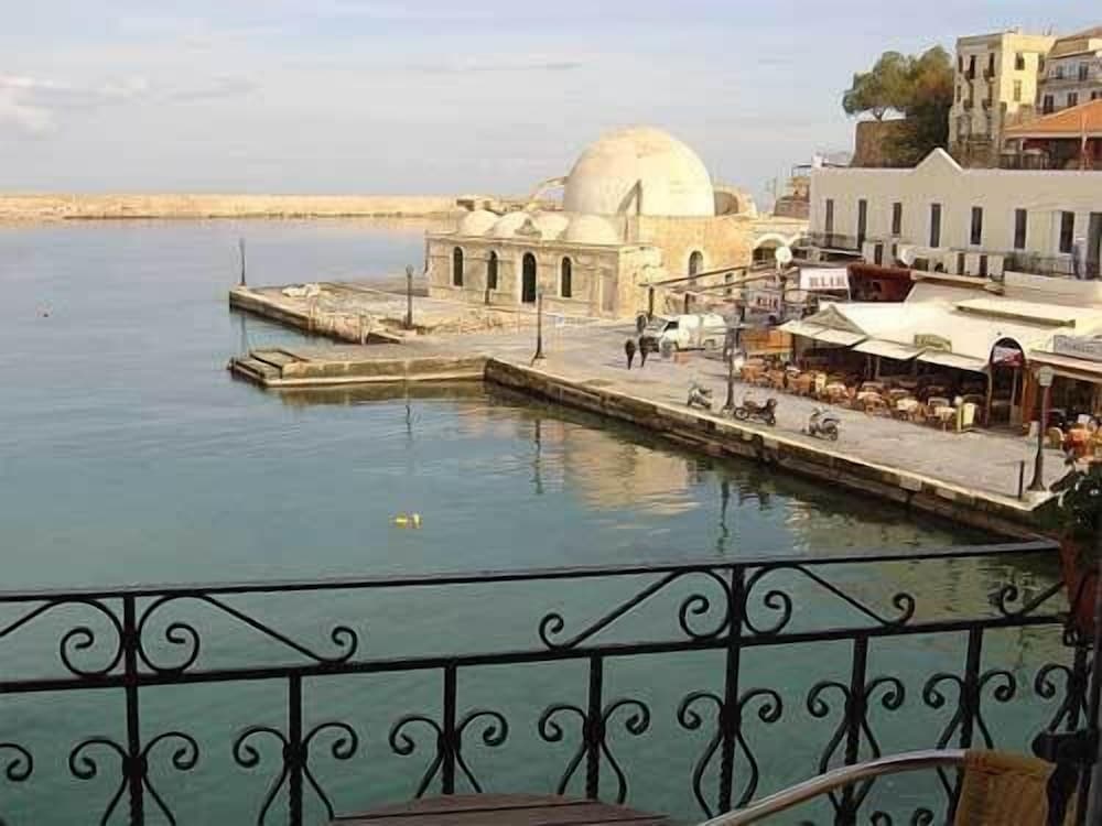 Belmondo Hotel 1