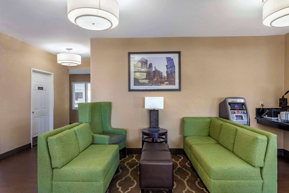Comfort Inn Gurnee near Six Flags 2