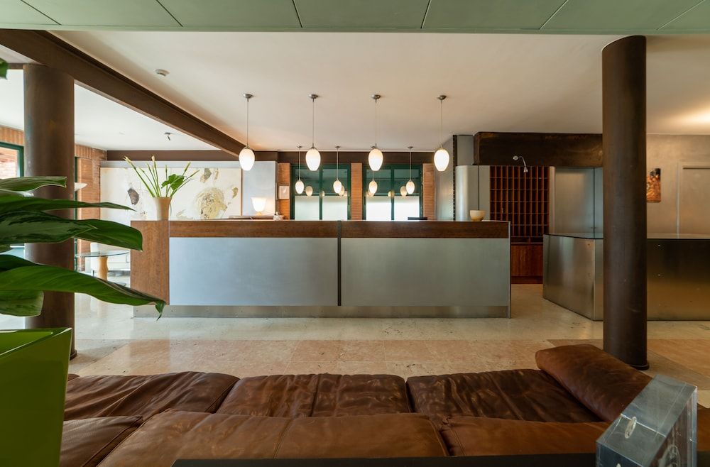HOTEL QUERINI Essential Business Hotel Sandrigo 2