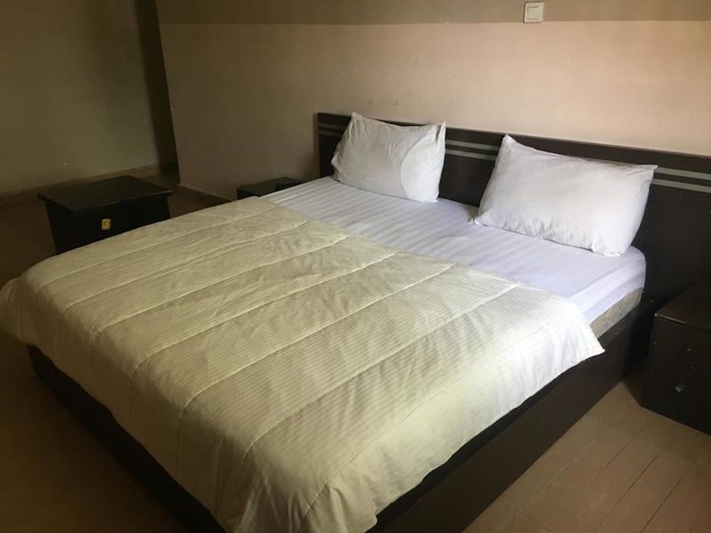 Ocean Pavillion Hotel & Suites 2