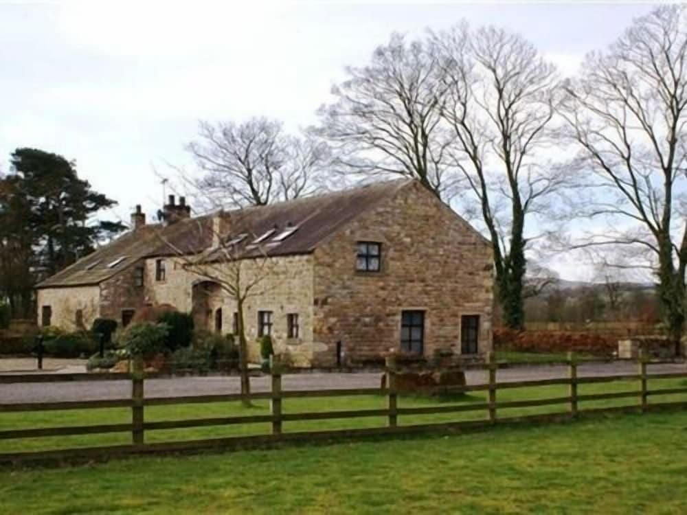 Middle Flass Lodge 1