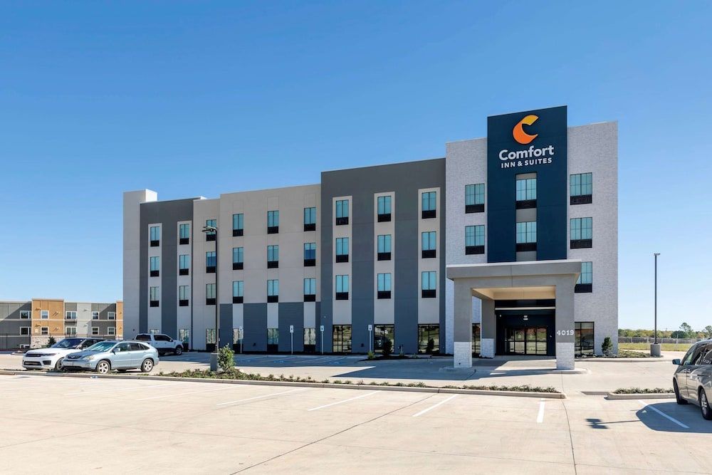 Comfort Inn & Suites Balch Springs - SE Dallas 1