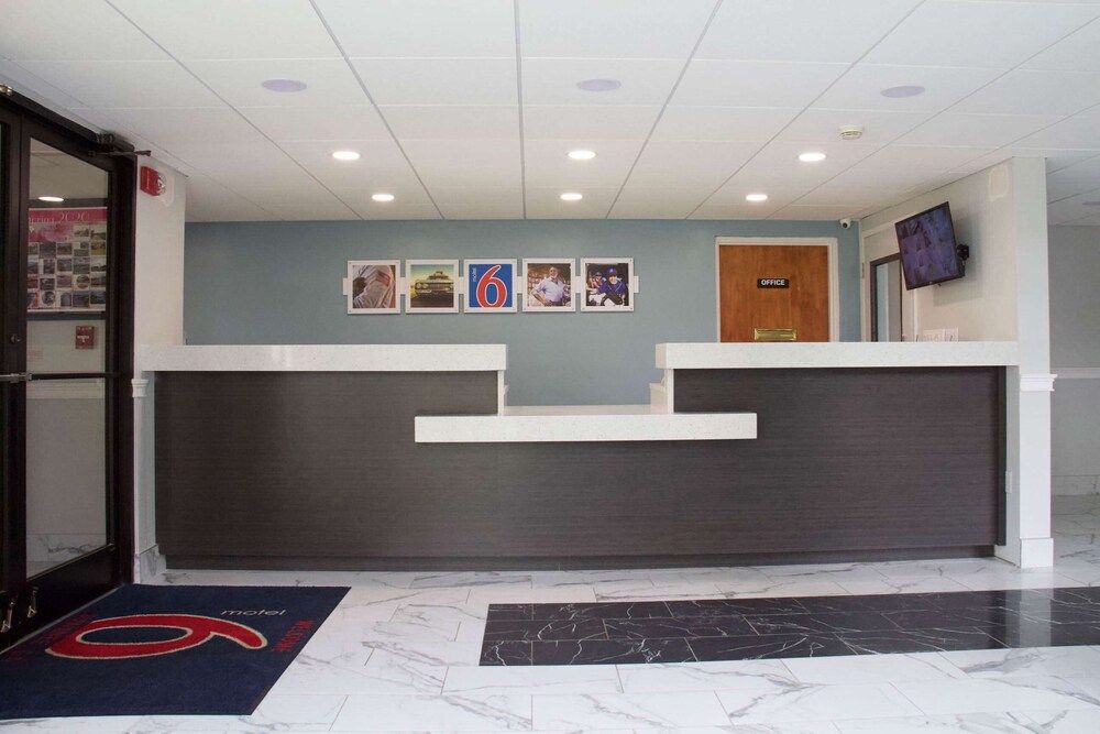 Motel 6-Suwanee, GA - Gwinnett Center 1