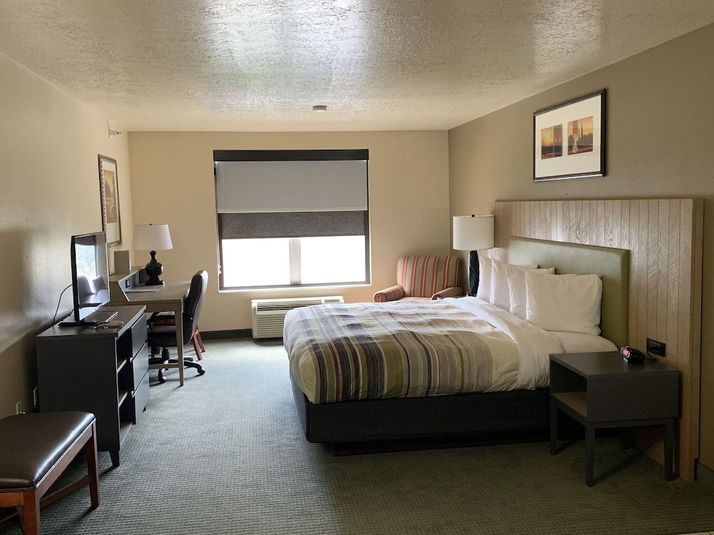Country Inn & Suites by Radisson, West Valley City, UT 2