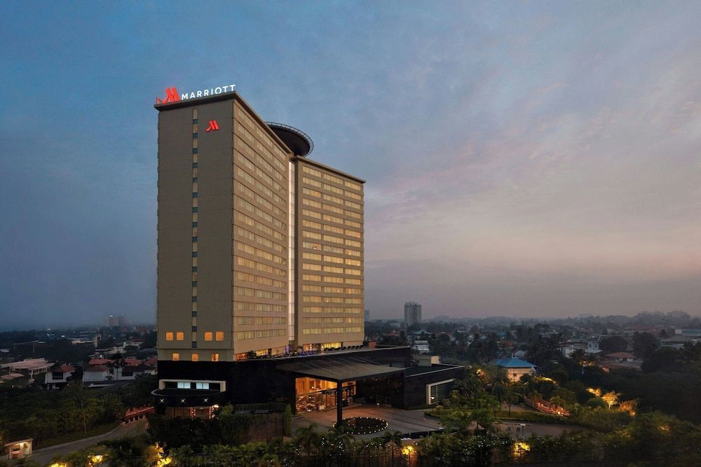 Kochi Marriott Hotel, LuLu International Shopping Mall 1