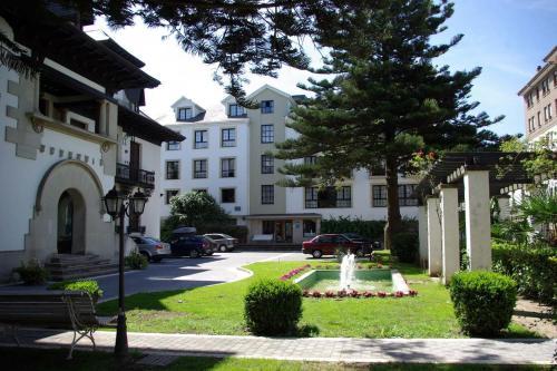 Hotel y Apartamentos Arias 1