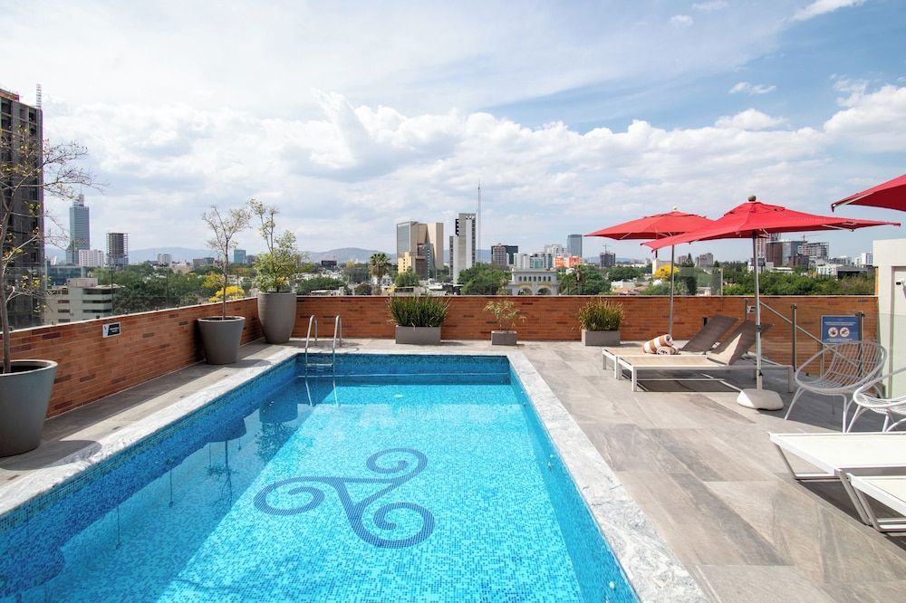Hotel Velvet Plaza 1