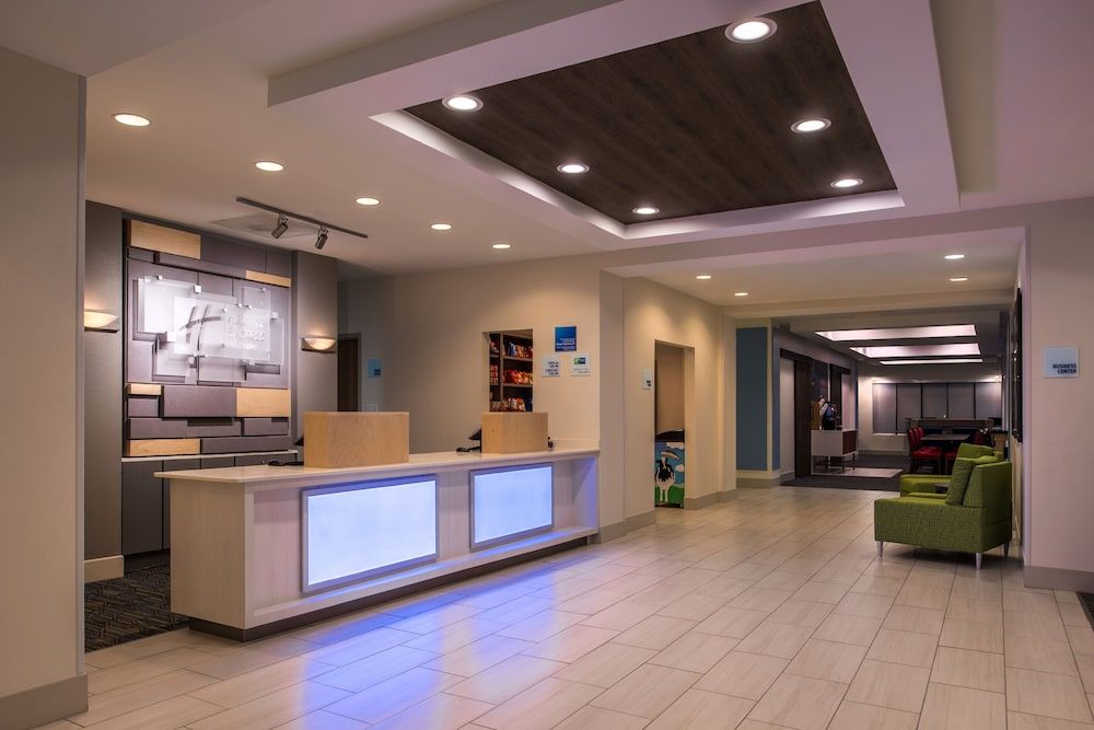 Holiday Inn Express & Suites TAMPA-ANDERSON RD/VETERANS EXP by IHG 2