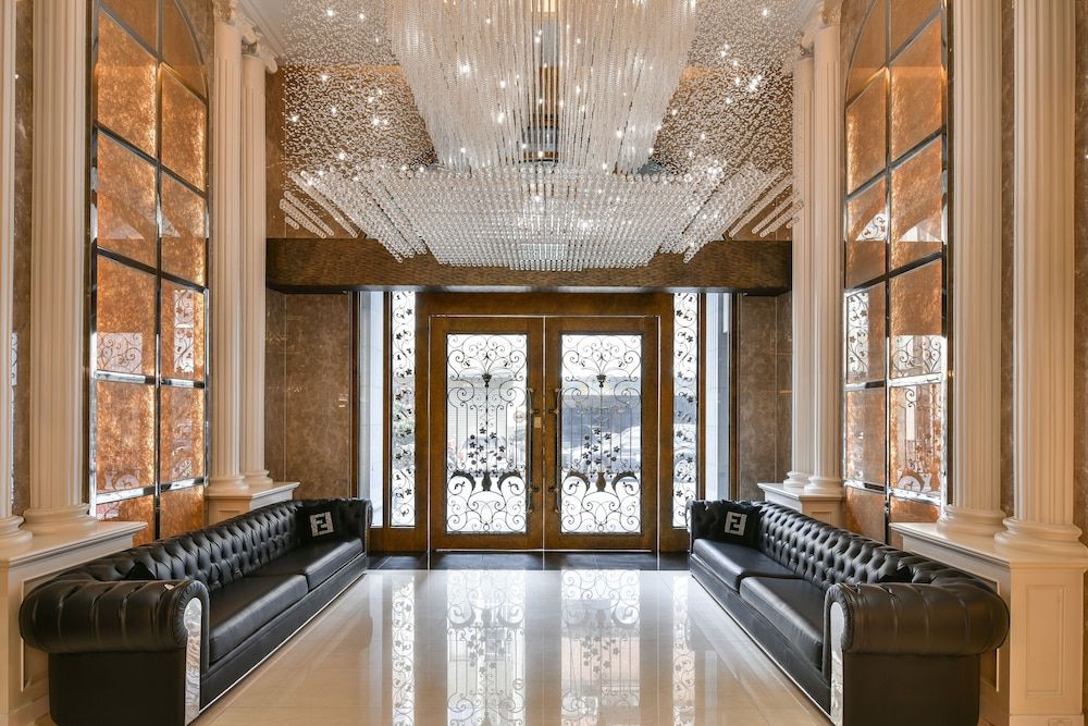 Harmonious Hotel 1