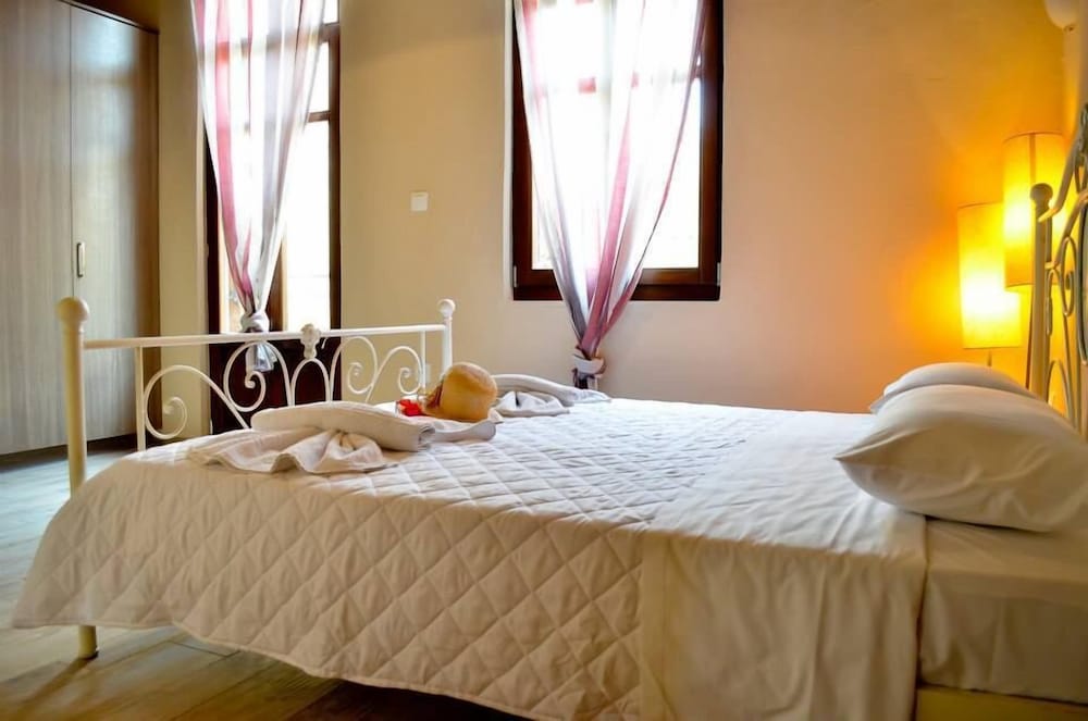Asikiko Suites - Rethymno Old Town Retreats 1