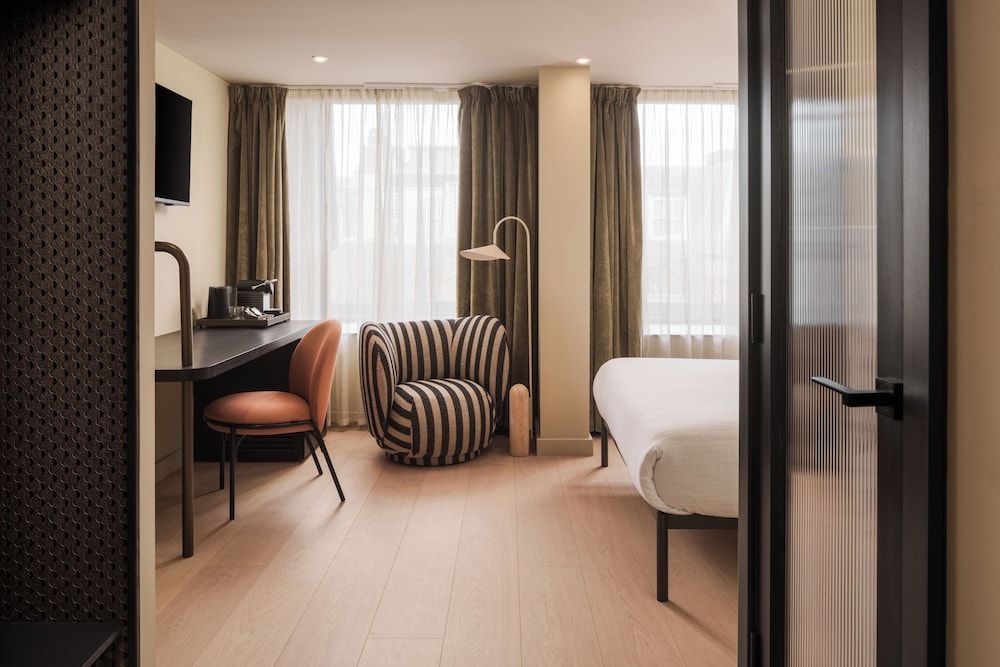 Central Park Hotel 1