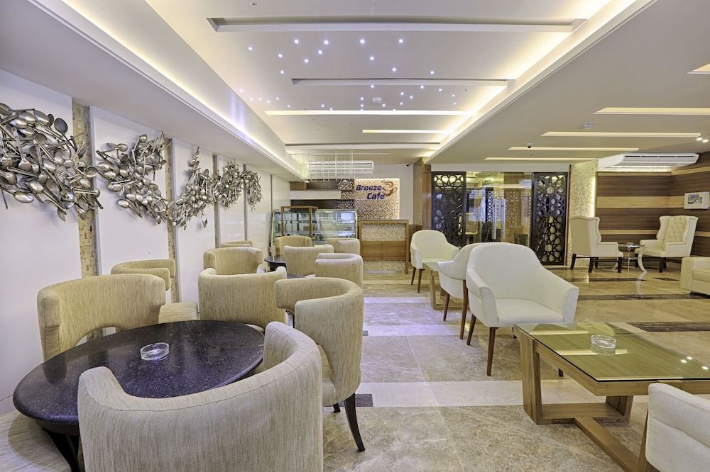 Asia Hotel & Resorts 2