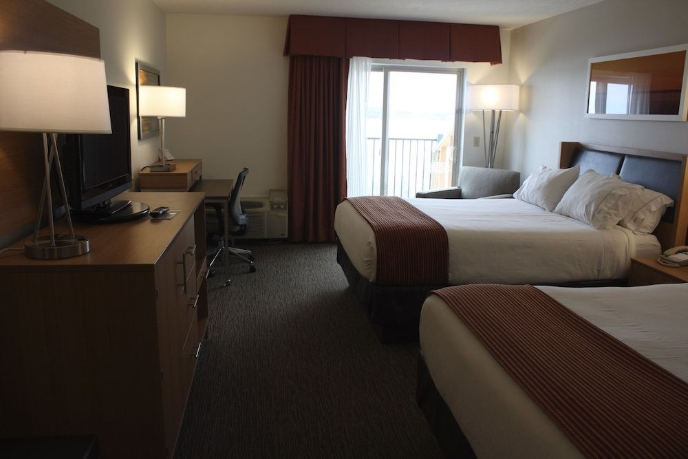 Holiday Inn Express Munising-Lakeview Hotel By IHG 2