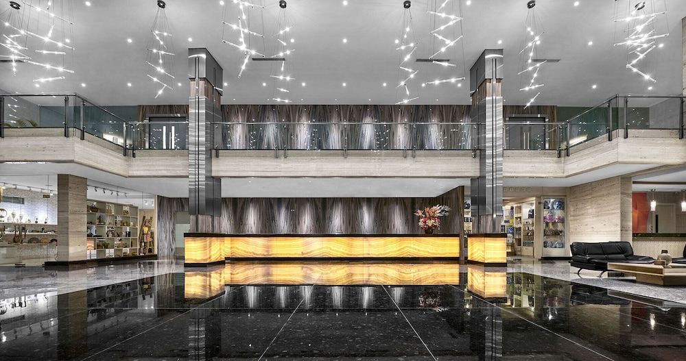 FM7 Resort Hotel - Jakarta Airport 2