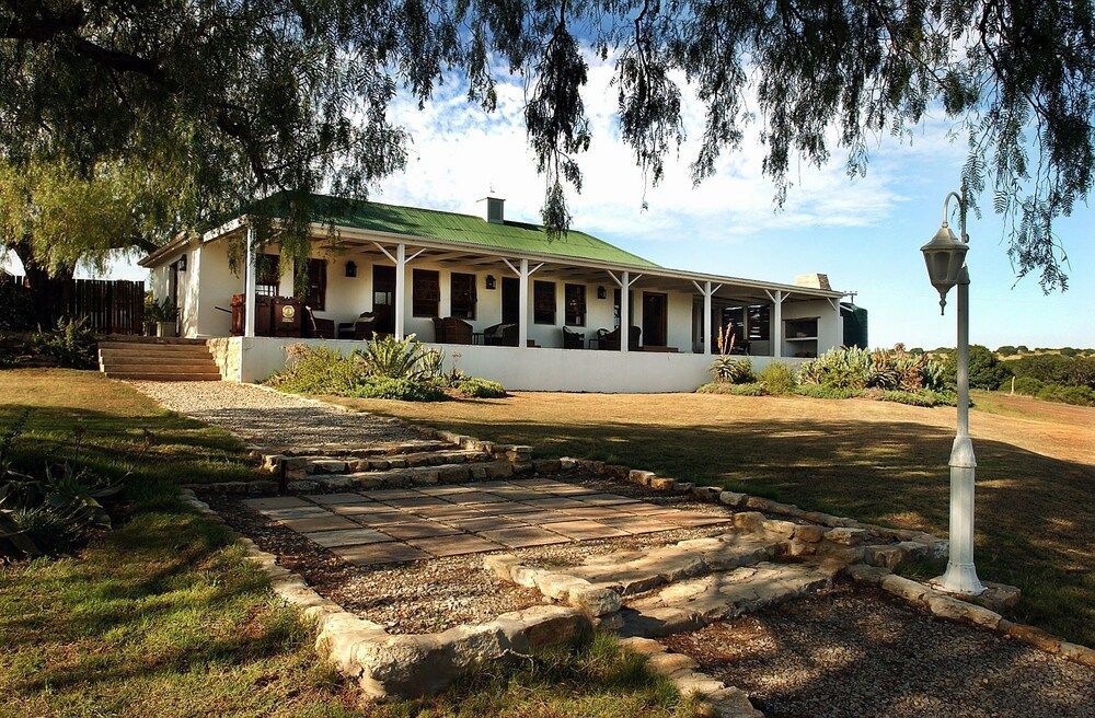 Leeuwenbosch Country House - Amakhala Game Reserve 1