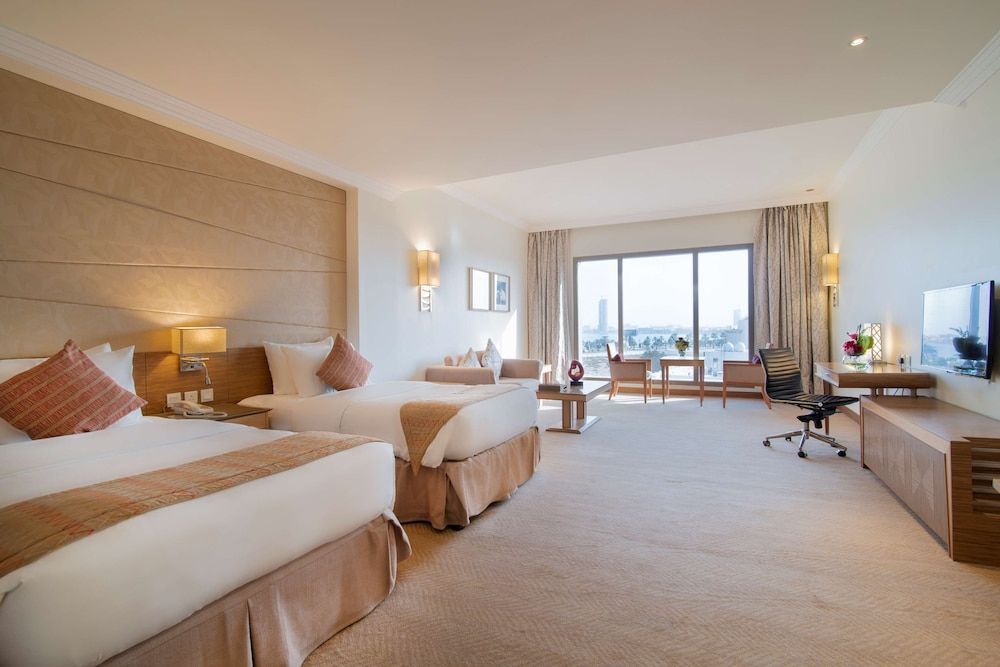 Golden Tulip Dammam Corniche Hotel 1