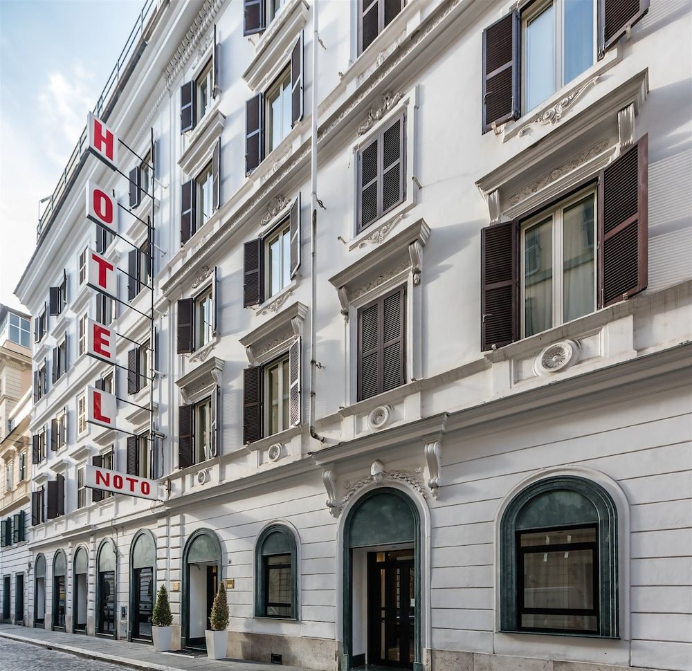 Raeli Hotel Noto 1