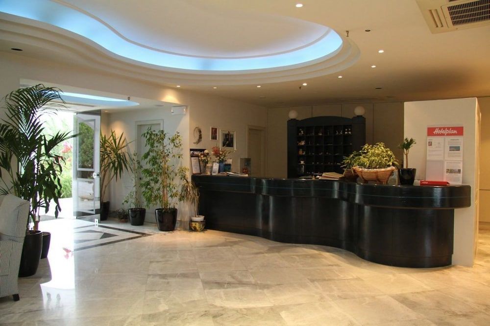 Mantenia Hotel 2