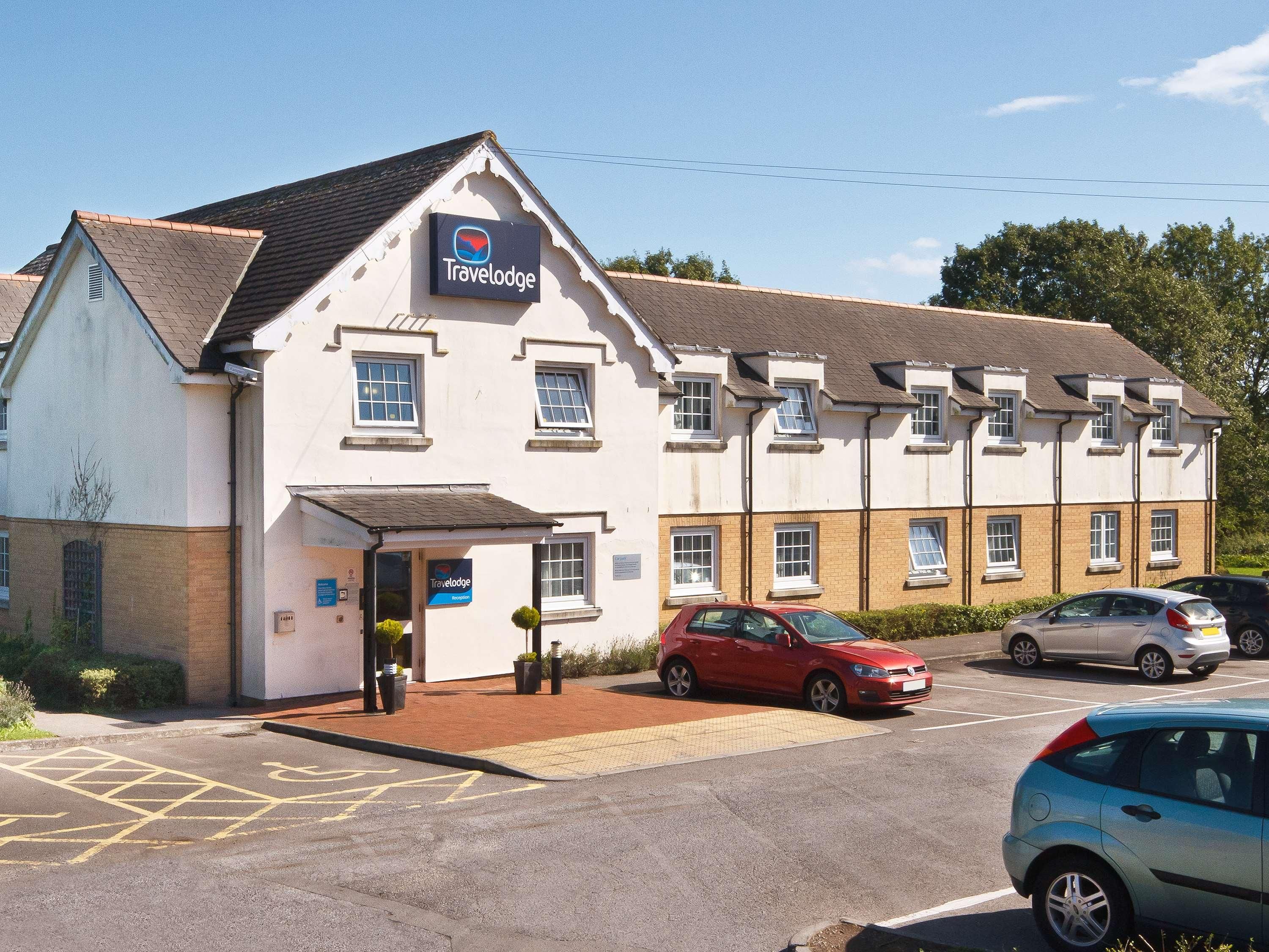 Travelodge Cardiff Airport 1