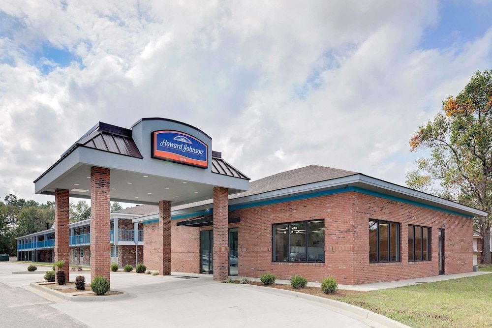 Howard Johnson by Wyndham Florence 1