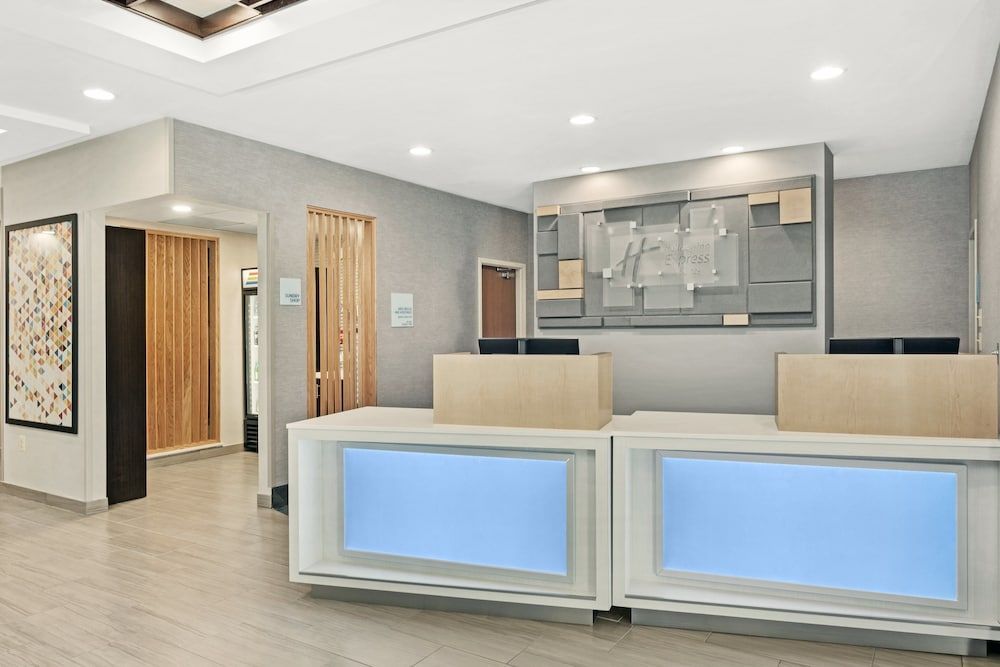 Holiday Inn Express & Suites CULPEPER by IHG 1