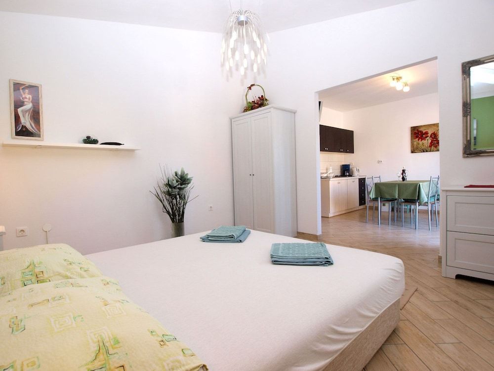 Apartments Nadia 1493 2