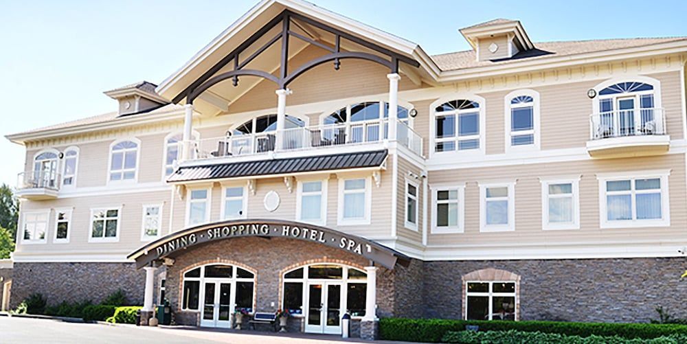 Riverwalk Place Resort & Spa 1