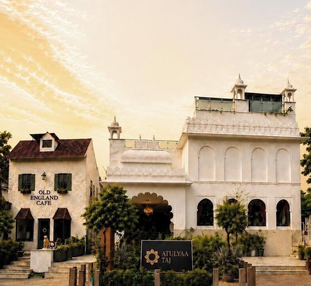 Hotel Atulyaa Taj 1