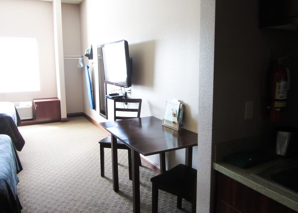 Bell's Extended Stay and Suites 1