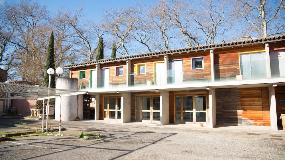 Hôtel du Canal 1