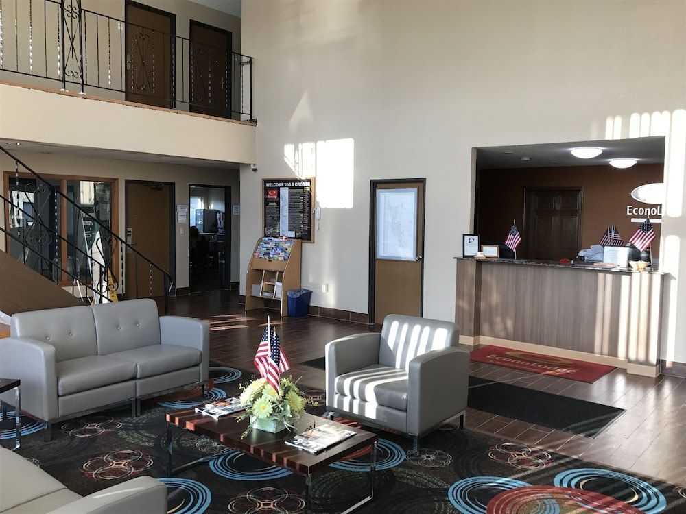 Econo Lodge La Crosse North 2