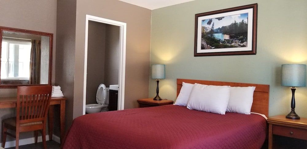 A&A Lake Tahoe Inn 1