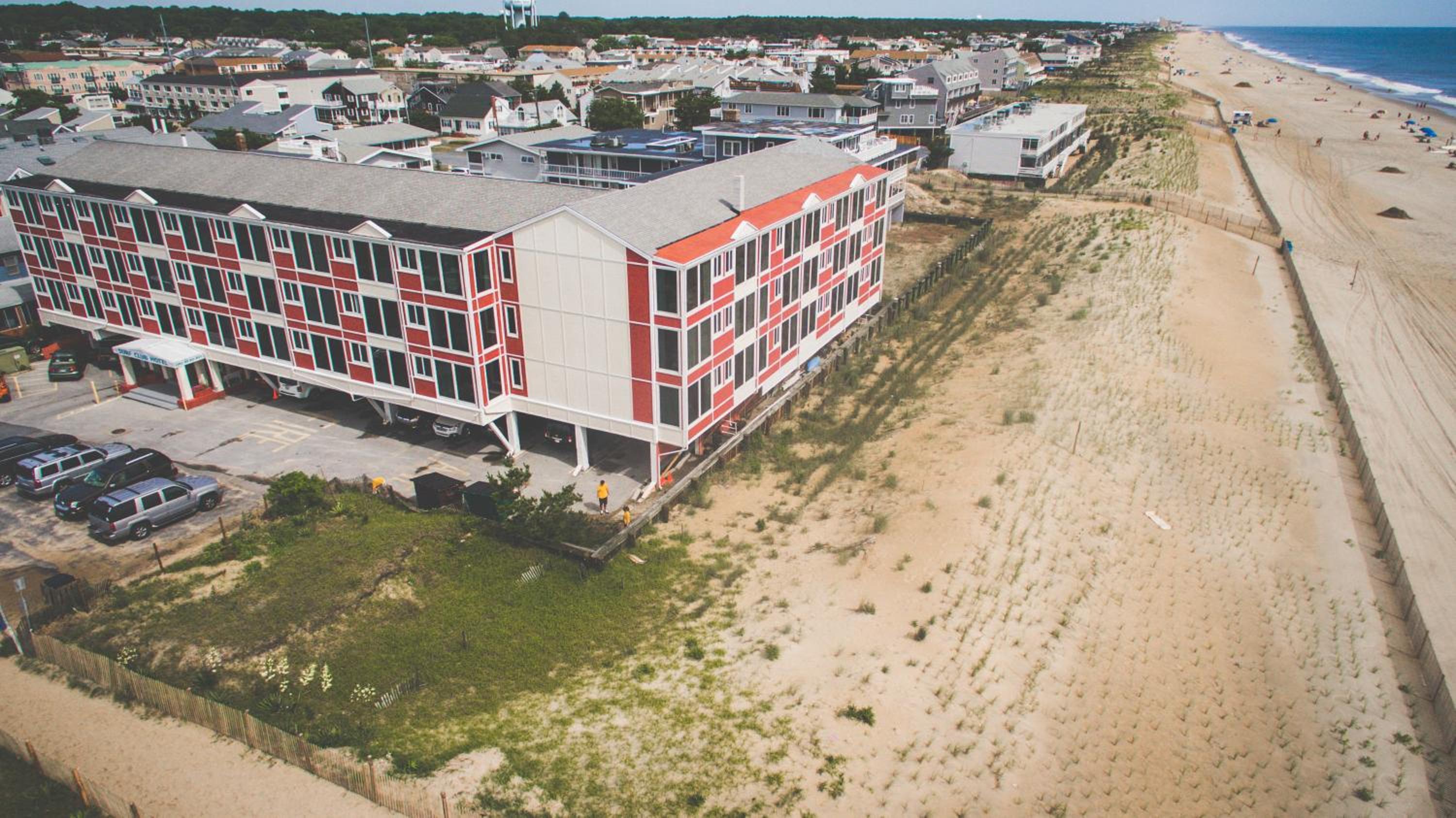 Surf Club Oceanfront Hotel 1