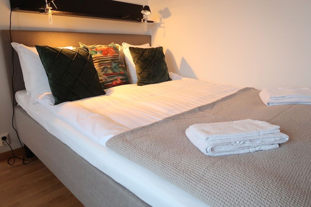Luxury Business 2 Rooms Apartment up to 3 People By City Living 2