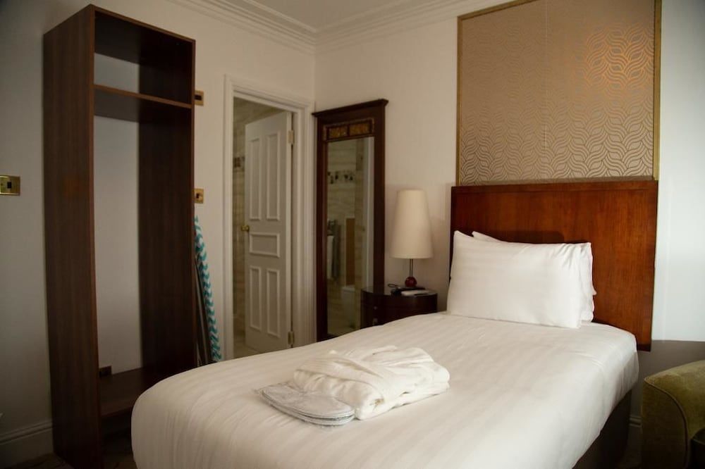 The Ladbrooke Hotel 2