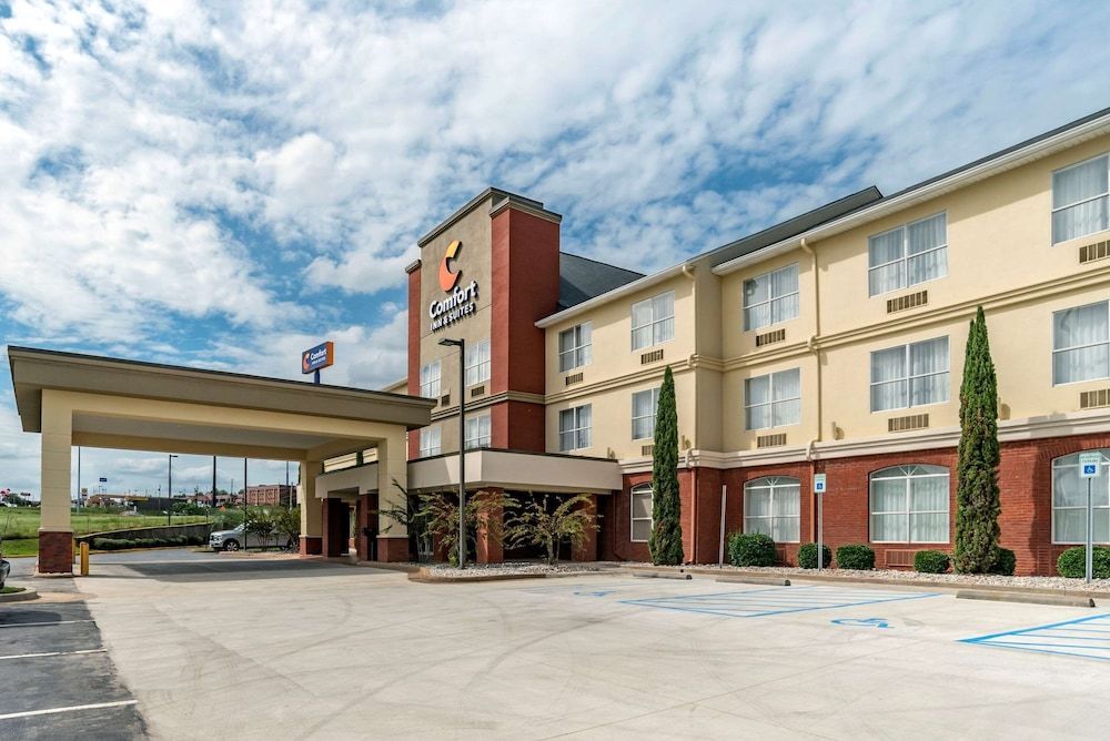 Comfort Inn & Suites Millbrook-Prattville 1
