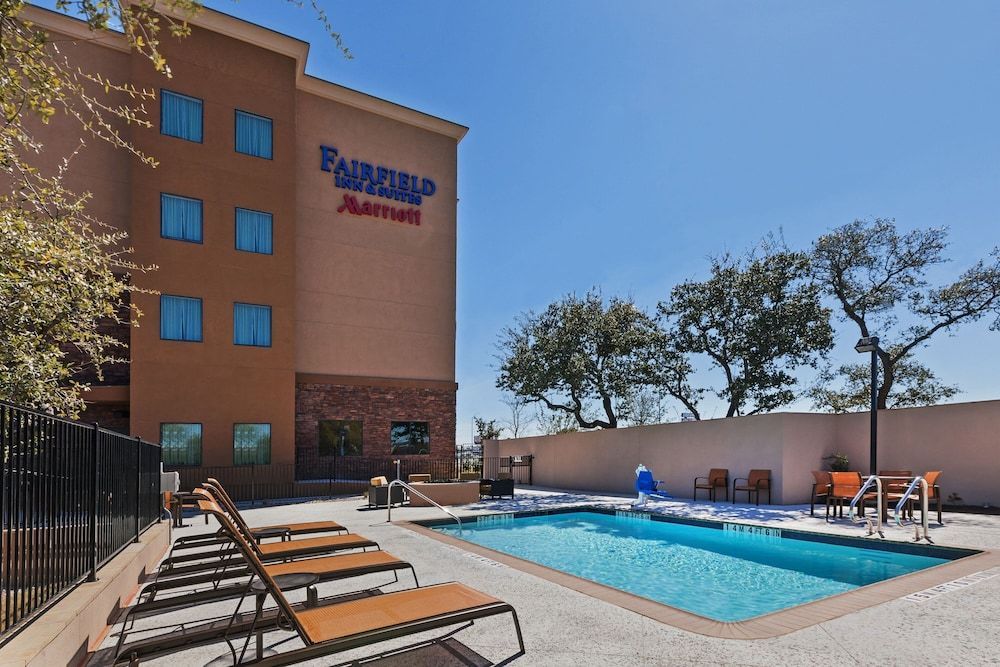 Fairfield Inn and Suites by Marriott Austin Northwest/Research Blvd 1