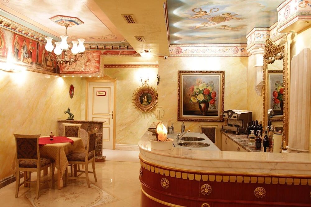 Hotel Boutique Vila Fernando Tirana 2