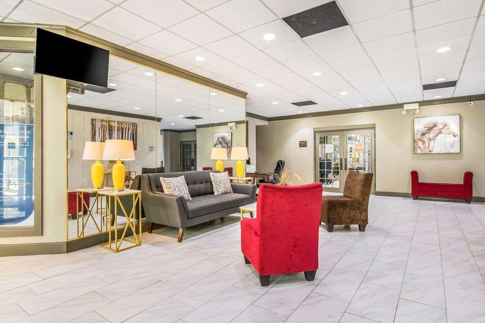 Quality Inn & Suites York East 1