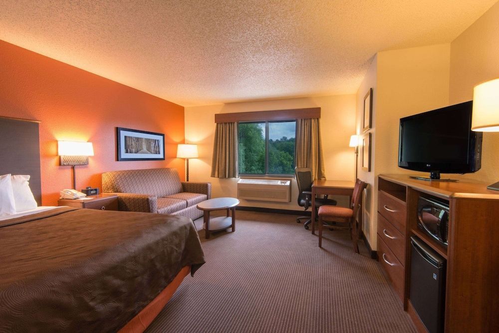 AmericInn by Wyndham Minocqua 1