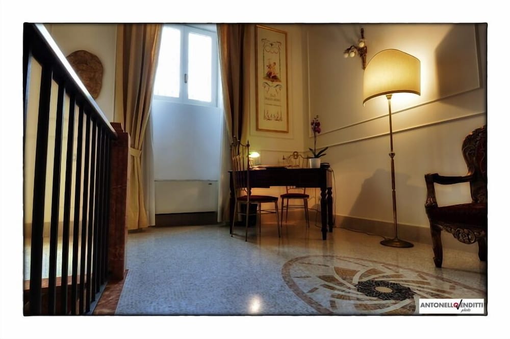 Palazzo Liguori 2