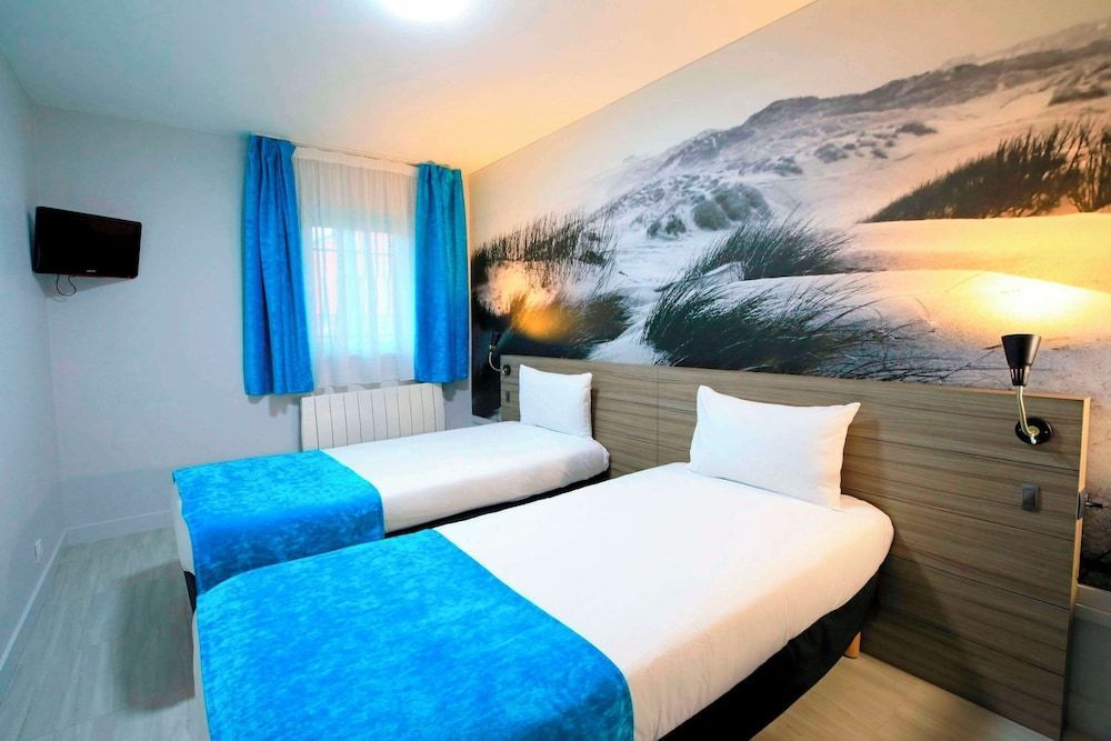Brit Hotel Le Polder 1